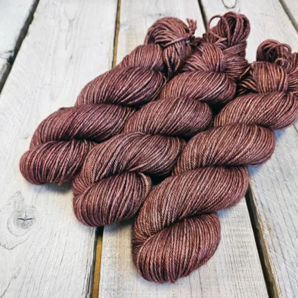 Merino Silk Yak DK by Vatnsnes Yarn