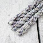 Handlitað útsaumsgarn - merino/silki - glit