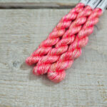 Handlitað útsaumsgarn - 100% silki