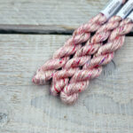 Handlitað útsaumsgarn - 100% silki