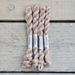 Handlitað útsaumsgarn - 100% silki