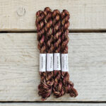 Handlitað útsaumsgarn - 100% silki