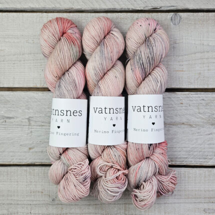 Merino Fingering by Vatnsnes Yarn