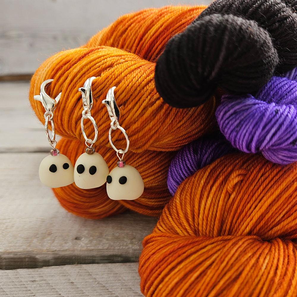 halloween-sokkkasett-vatnsnes-yarn-2025-03