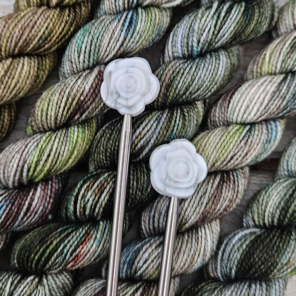 Stopparar á prjóna - hvít - marmara