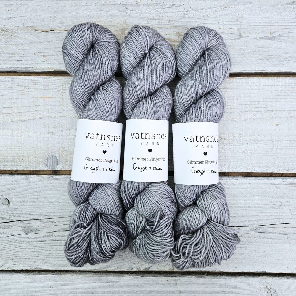 greypt-i-stein-vatnsnes-yarn-glimmer-fingering Greypt í stein - Glimmer Fingering - Image 1